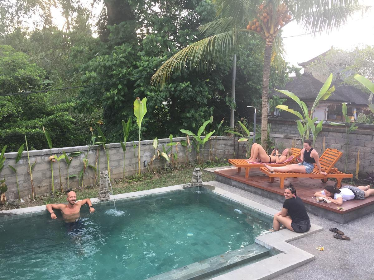 Dfive Family Hostel Ubud Kültér fotó